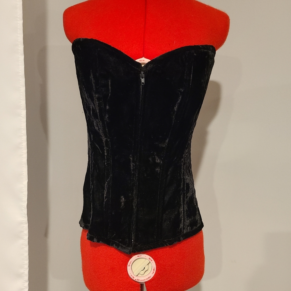 Lavish by Daisy Corsets black XL velvet corset - Picture 2 of 5